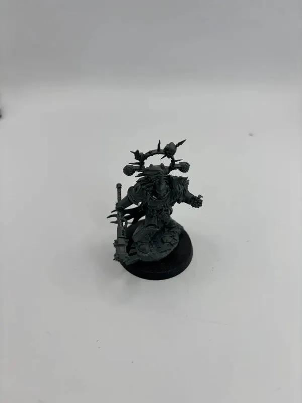 Red Corsairs Reave-Captains by Games Workshop