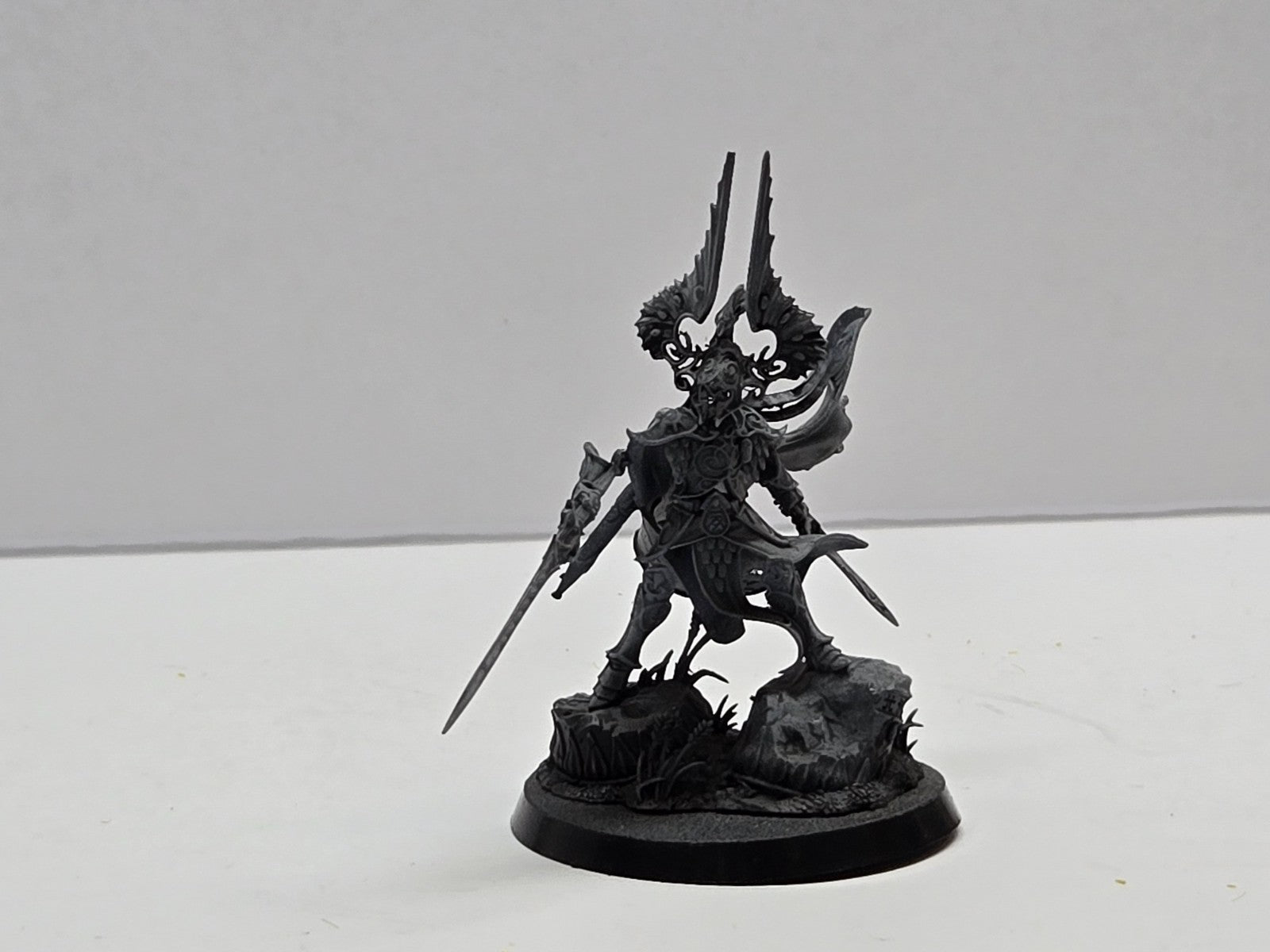 Games Workshop Warhammer Age of Sigmar Lumineth Realm-Lords: The Light of...
