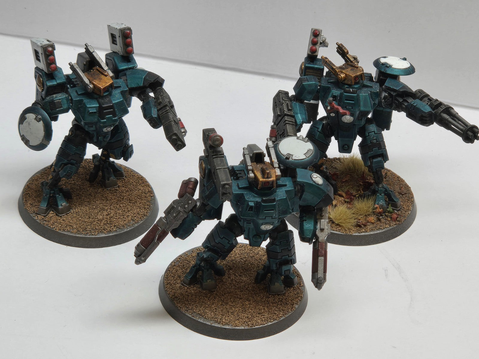 Games Workshop Warhammer 40K Tau Empire Crisis Battlesuits Miniature - 5607
