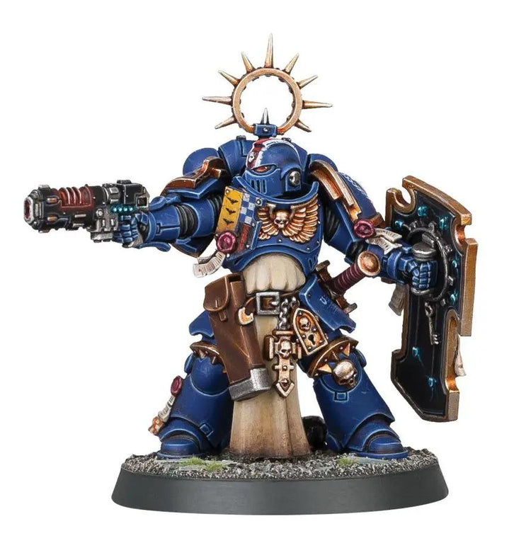 Space Marines Lieutenant with Storm Shield by Games Workshop